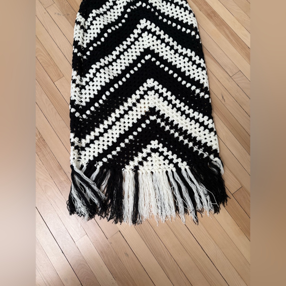 Black and White Chevron Maxi Skirt - Picture 4 of 6